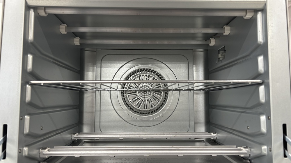 The cooking chamber of the Ninja Foodi DT201, showing five (three upper, two lower) quartz heating elements.