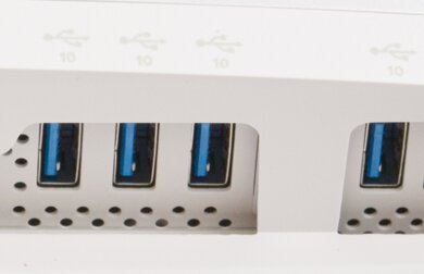 Dell U2723QE USB-A ports