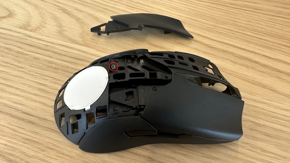 Figure 26. Razer Viper 8KHz with button removed and button spring highlighted