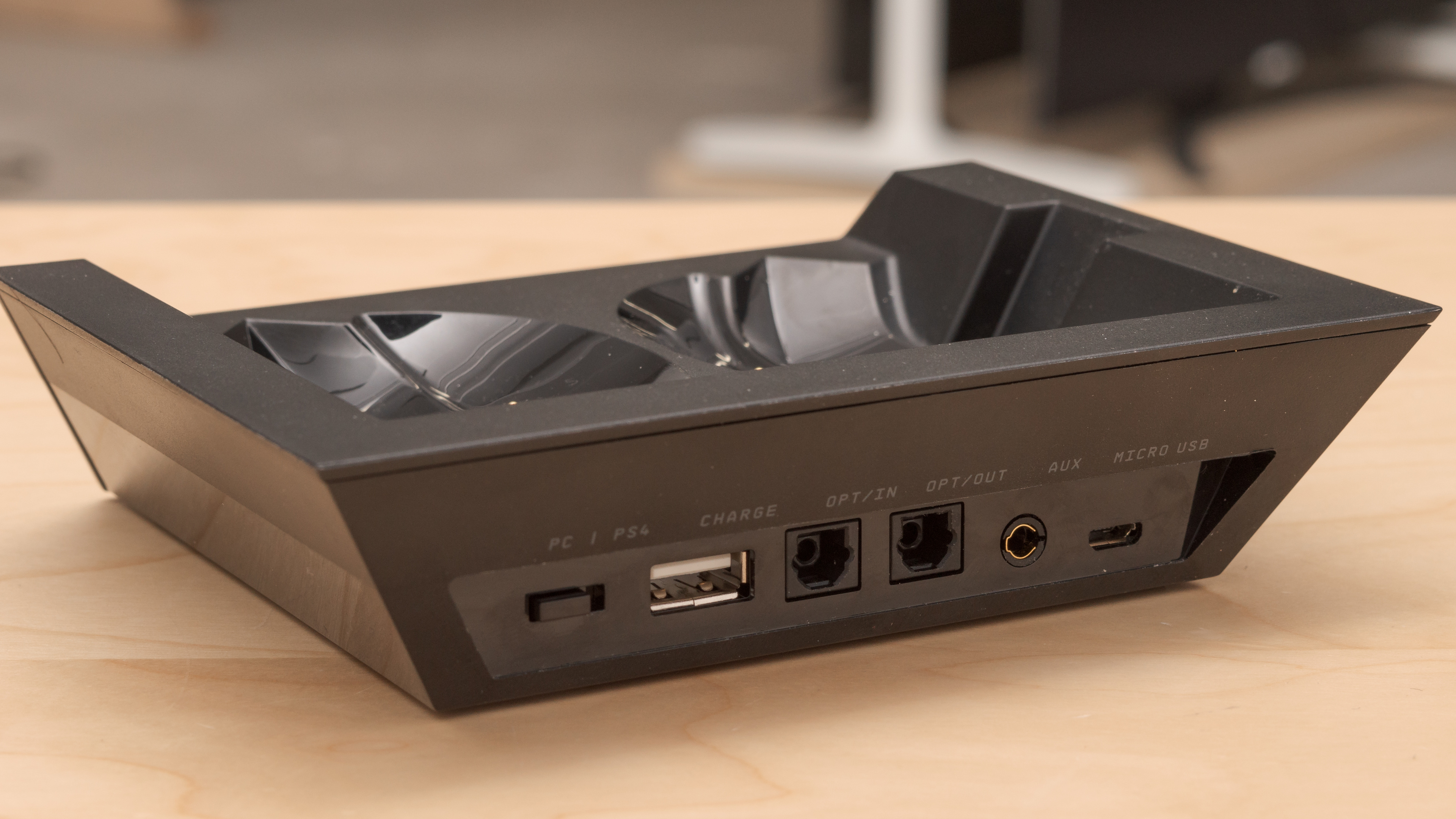 The Astro A50 Wireless have a wireless charging dock.