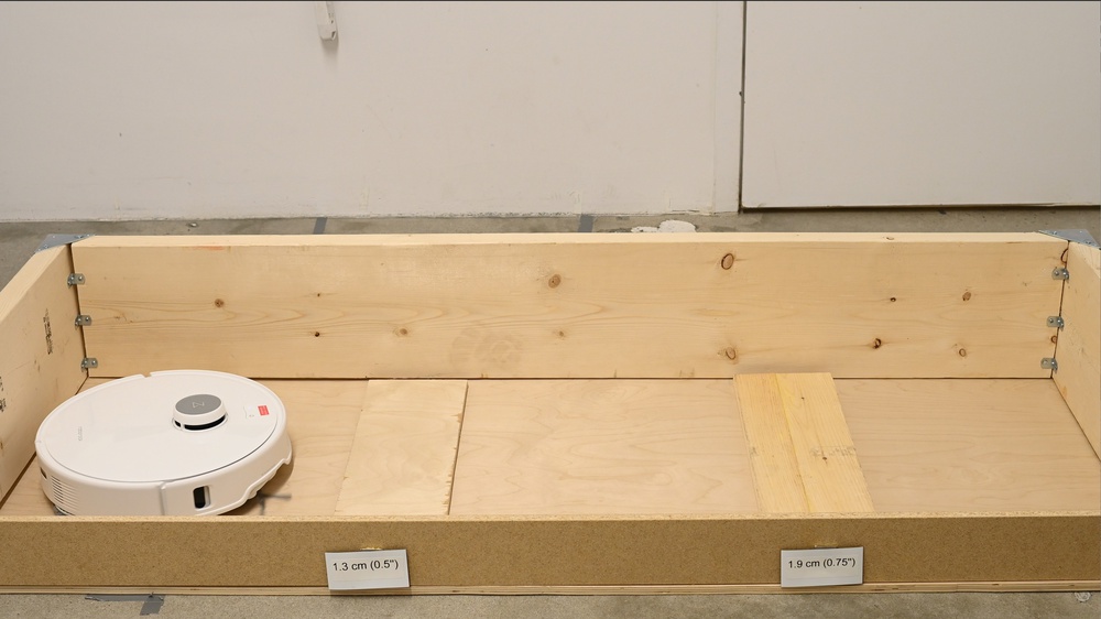 The Roborock Qrevo Curv beginning the Low Threshold test