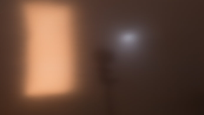 LG 32GS95UE-B bright room photo