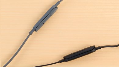 Buttons real and fake BeatsX