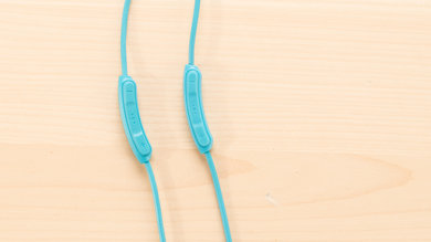 Buttons real and fake  Bose Soundsport